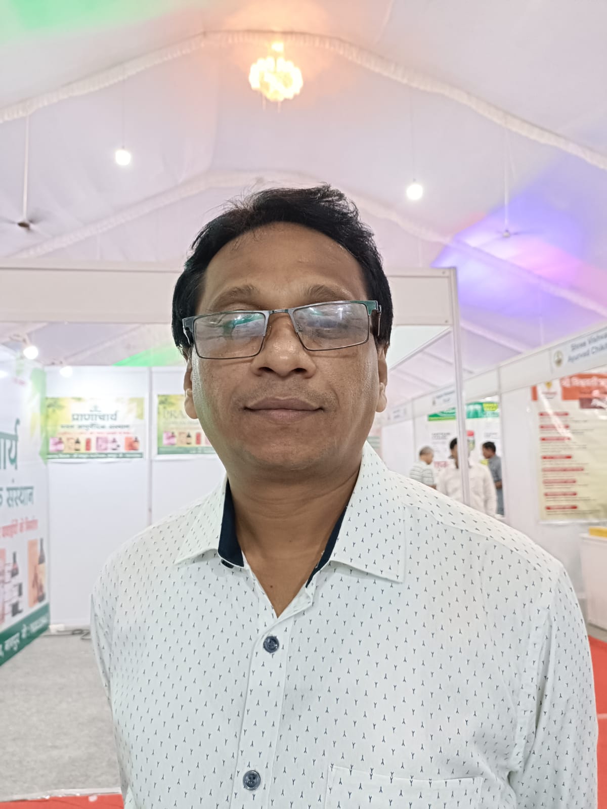 Dr Nitin Meshkar